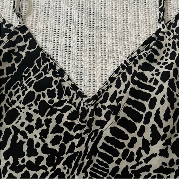 Frame Silk Animal Print Tank - Picture 5 of 8